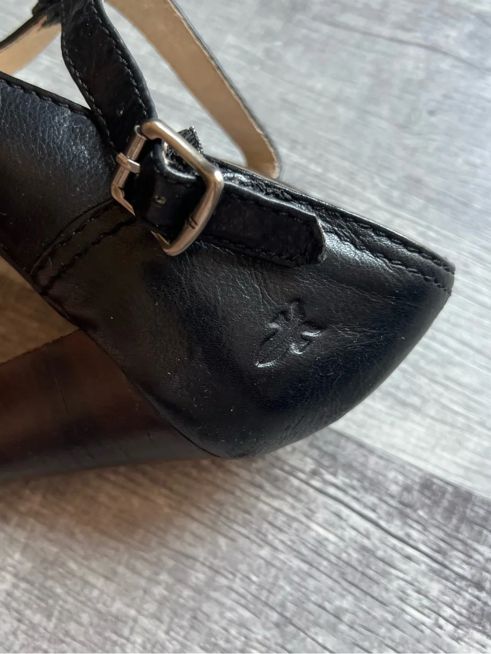 FRYE Betty T Strap Leather Block Heels Women’s Sz 8 M Black